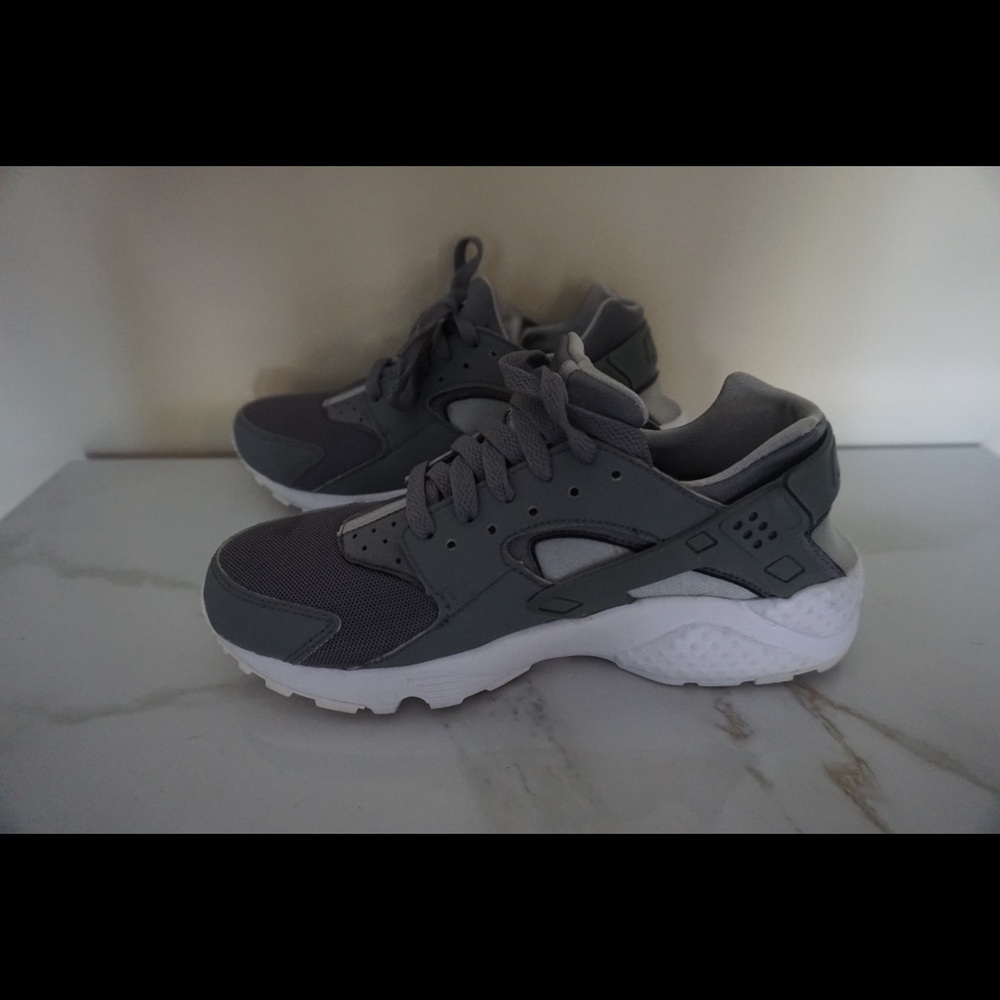 Nike Huarache worn once